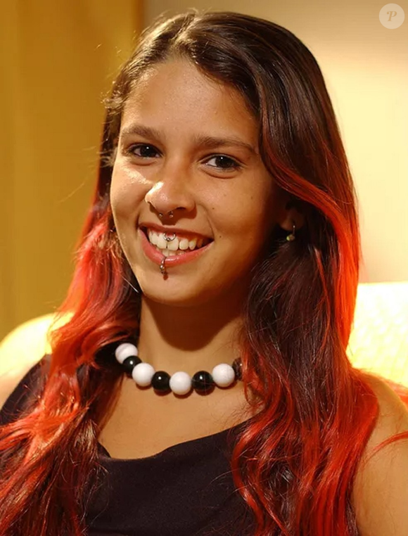 BBB 5 – Juliana Brandão (Leão): Juliana Brandão tinha apenas 18 anos quando foi eliminada na primeira semana do BBB 5, com 50,49% dos votos, em um Paredão contra Jean Wyllys - que viria a ganhar a temporada. Com piercings, tatuagens e um cabelo vermelho que marcou época, a jovem leonina não conseguiu escapar da eliminação