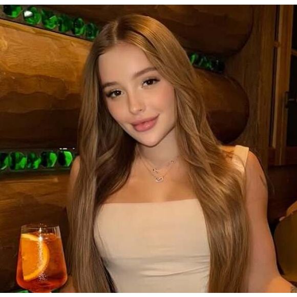 Modelo Any Awuada revela caso com Neymar em festa polêmica no interior de São Paulo.