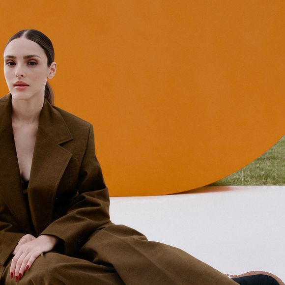 Isabelle Drummond afirma que 'elegância e conforto não são opostos' e revela nova fase pessoal