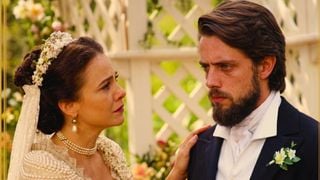 Felipe vai se casar com Melissa em 'Além do Tempo'? Uma traição suja vem à tona e deixa Lívia de boca aberta no final da 1ª fase da novela