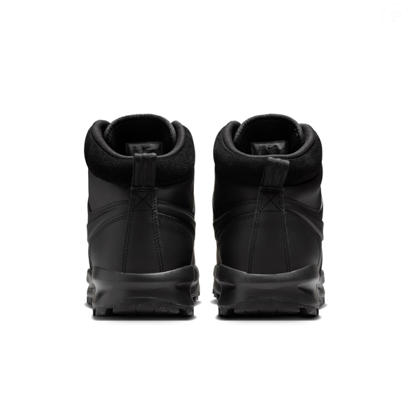 Até o fechamento desta análise, o Nike Manoa segue entre os mais buscados para o inverno, custando R$ 569,99 no Pix ou 6x de R$ 100,00 sem juros, segundo a Nike