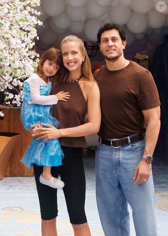 Gabriela Prioli comemora a aniversário de 3 anos de Ava, sua filha