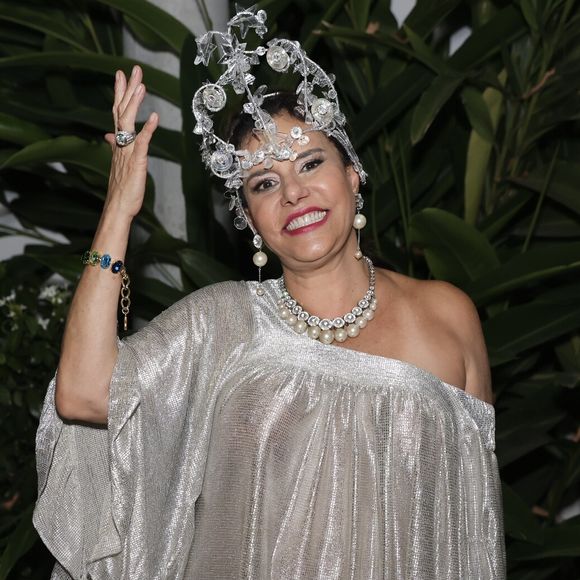 Baile da Arara 2025: Narcisa Tamborindeguy completou look com tiara