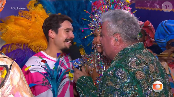 Em noite de exaltação à cultura africana na Vila Isabel, Sabrina Sato brilhou na Avenida e recebeu apoio público de Nicolas Prattes