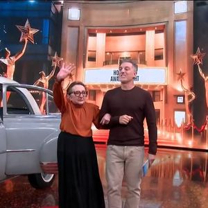 Tânia Maria foi recebida por Luciano Huck com um tapete vermelho