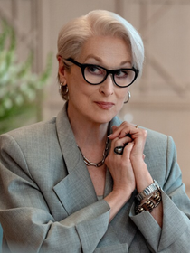 O segredo de unhas que Miranda Priestly amaria: essas 4 novas cores de esmalte da coleção de 'O Diabo Veste Prada' são perfeitas para mulheres sofisticadas no escritório