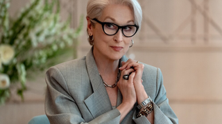 O segredo de unhas que Miranda Priestly amaria: essas 4 novas cores de esmalte da coleção de 'O Diabo Veste Prada' são perfeitas para mulheres sofisticadas no escritório