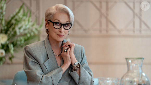 O segredo de unhas que Miranda Priestly amaria: essas 4 novas cores de esmalte da coleção de 'O Diabo Veste Prada' são perfeitas para mulheres sofisticadas no escritório