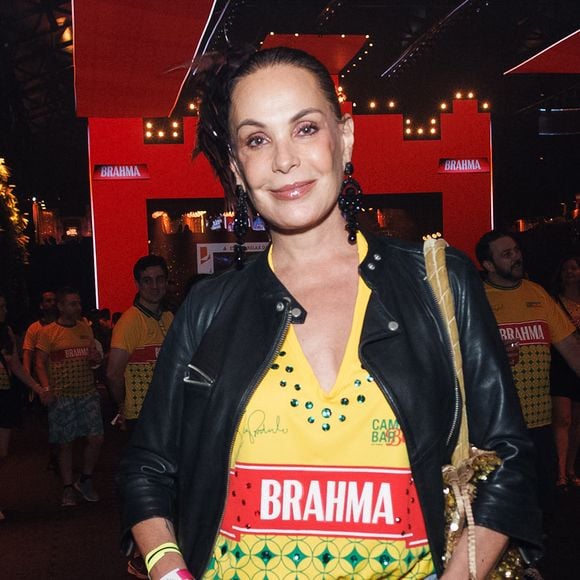 Carolina Ferraz recebeu muitos elogios em nota divulgada pela Record TV: ‘Profissional extremamente competente, talentosa, dedicada e genuinamente querida’