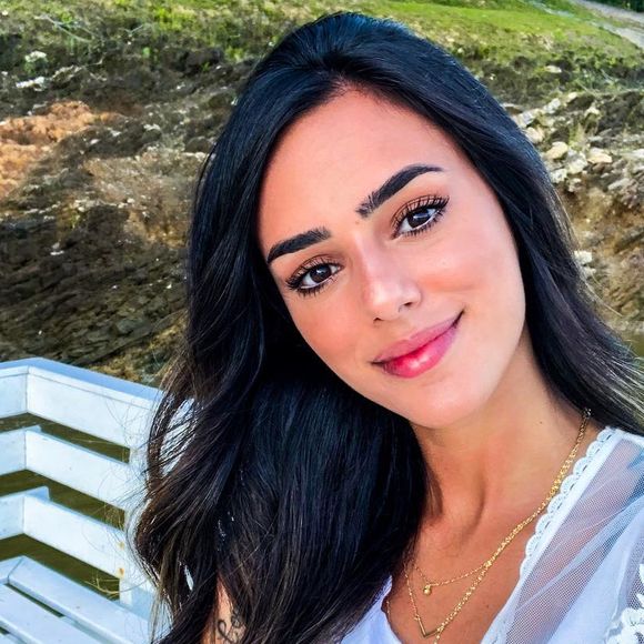 Neste clique, por exemplo, luzes de Bruna Biancardi estavam apenas nas pontas