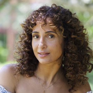 Camila Pitanga foi a bondosa Ellen no início da novela 'Dona de Mim', mãe de Sofia (Elis Cabral)