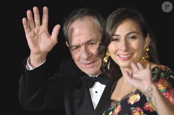 Tommy Lee Jones com a filha Victoria Jones, encontrada morta em hotel dos EUA no 1º dia de 2026