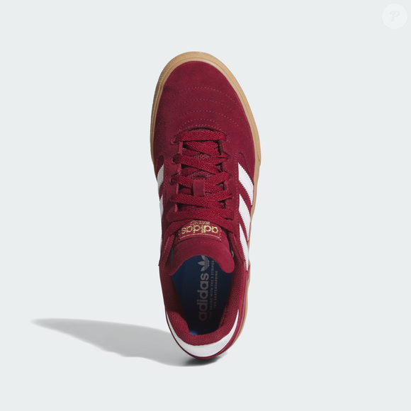 O Busenitz Vulc II voltou a chamar atenção entre fãs de sneakers graças ao visual nostálgico, às novas combinações de cores e ao acabamento premium em camurça