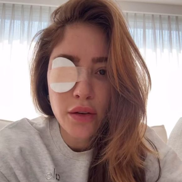 Mulher de Alok, Romana Novais pontuou que não enxergava nada, e sentiu uma dor incapacitante.