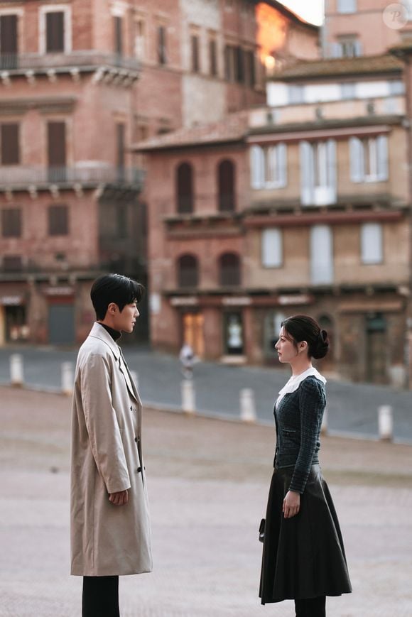 Go Youn-jung tem muita atenção à sua postura, o que a ajuda a prevenir a lesão de músculos e a manter o corpo fortificado