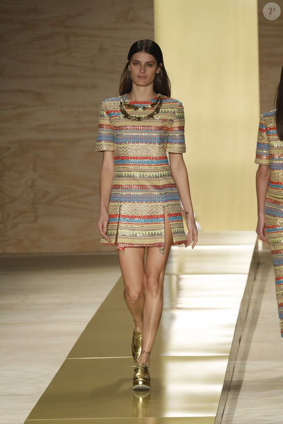 A modelo Isabeli Fontana era um dos rostos mais disputados da Semana de Moda do Rio