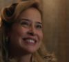 'Garota do Momento': Tavinho (Angelo Paes Leme) se encanta por Lígia (Palomma Duarte) ao vê-la cantar em boate