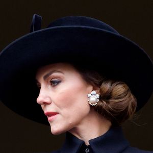 Com total compostura, ela encontrou a solução de uma forma simples, porém impressionante