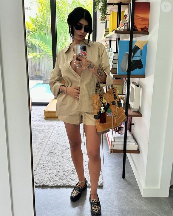 Mia Khalifa ainda deixou um recado a Rubens Paiva e às vítimas da ditadura no Brasil: ‘Descanse em paz, Rubens Paiva, e todos os presos políticos’