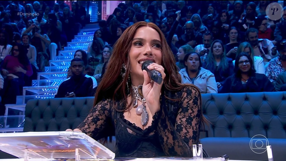 De acordo com Sonia Abrão, a atuação do animador de plateia não significa que os aplausos sejam falsos ou que o público esteja sendo manipulado durante os programas de televisão