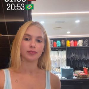 Virgínia Fonseca rouba a cena de pijama curto e corpo sarado no Instagram