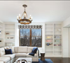 A sala de estar do apartamento duplex de Bruce Willis e Emma Heming Willis tinha grandes janelas com vista para o Central Park.
