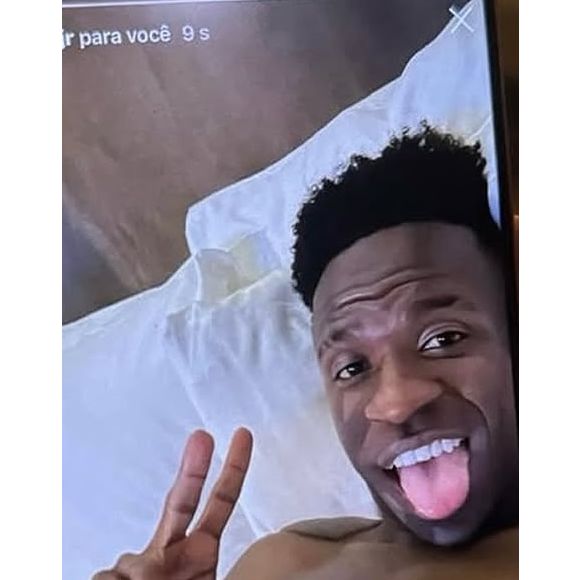 Vini Jr. aparece sem camisa em foto supostamente enviada a Bia Miranda