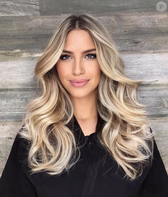 As mechas são ótimas aliadas para cobrir os primeiros fios brancos e garantir que eles se misturem ao restante do cabelo