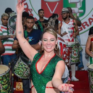 Depois de 2009 e 2010, Paolla Oliveira  voltou ao posto de Rainha de Bateria da Grande Rio em 2020