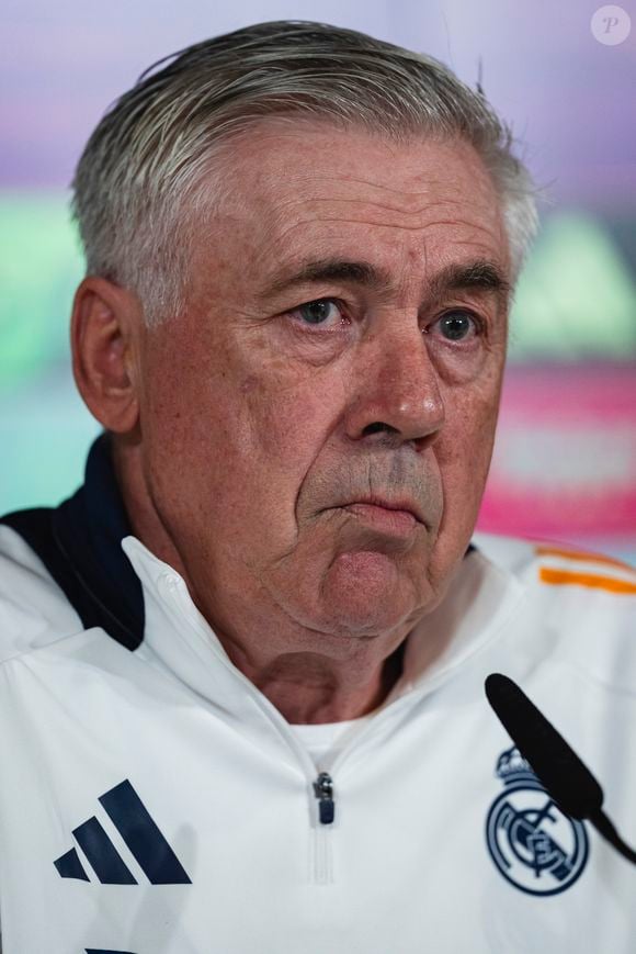 Carlo Ancelotti precisou prestar depoimento após ser acusado de fraude fiscal pelo Ministério Público Espanhol