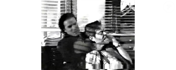 Sergio Kato na novela 'A Indomada', da Rede Globo, em 1997, ao lado de José de Abreu