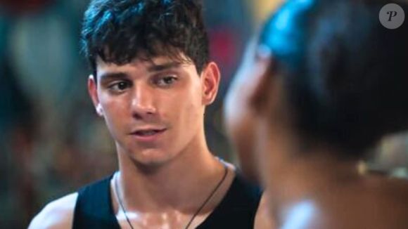 Em 'Mania de Você', Sumiu (Pedro Sol Victorino) fica triste com notícia devastadora, e ainda tem que lidar com o ciúme de duas mulheres