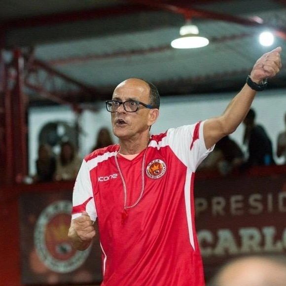 Mestre Ciça diz que compreende as críticas dos torcedores por conta da baixíssima frequência de Juliana Paes nos ensaios, mas garante que a escola já estava ciente