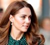 Tendência de outono mostra como mudar a risca do cabelo pode transformar o visual, assim como a risca central usada por Kate Middleton