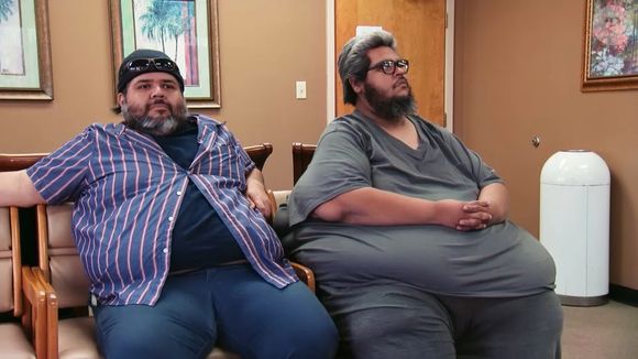 Depois de 'Quilos Mortais', Dominic, ainda com 290 quilos, abriu uma vaquinha para ajudar a morar em um apartamento e fazer a bariátrica