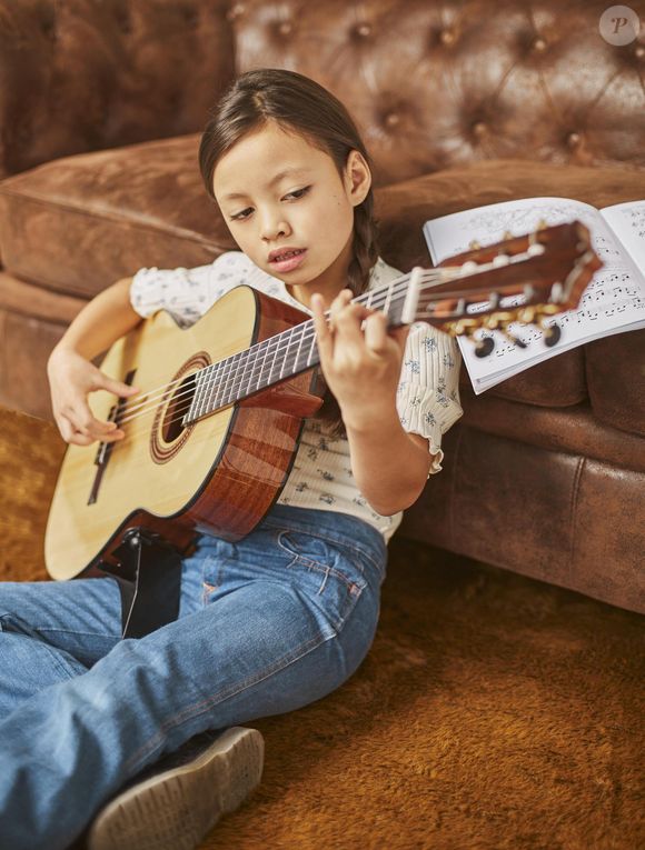 Crianças com contato com a música apresentam estímulo em partes importantes do cérebro, como aquela onde está concentrada a memória