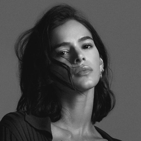 Atriz Bruna Marquezine interpreta Veneza em série da Max