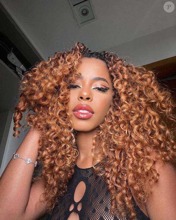 Nesta época, Lorena Maria aproveitou para mudar seu visual com alguns procedimentos estéticos