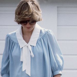 A Princesa Diana anunciou a gravidez de William em 1981, e no ano de 1984, foi a do Príncipe Harry.