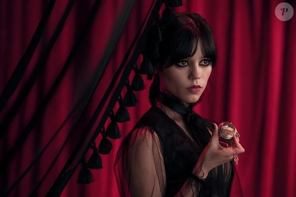 Segunda temporada de 'Wandinha' foi dividida em duas partes e já foi lançada em completo pela Netflix