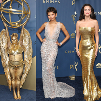 Emmy 2026: Zendaya de cabelo pixie cut e cheia de cristais, Selena Gomez em vestido tomara que caia dourado e Megan Stalter vira a própria estatueta! 26 fotos dos looks