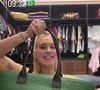 Nos stories do Instagram, Virginia Fonseca brincou ao mostrar a nova aquisição de luxo. 'Da série 'bolsa para a Copa'. Agora, em qual jogo vou usar essa bolsa, só Deus sabe', disse a influenciadora sobre o modelo da Chanel com as cores do Brasil