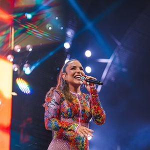 Rainha do axé, Ivete Sangalo mantém sua tradição no Carnaval de Salvador e já tem presença garantida em diferentes formatos da festa em 2026.