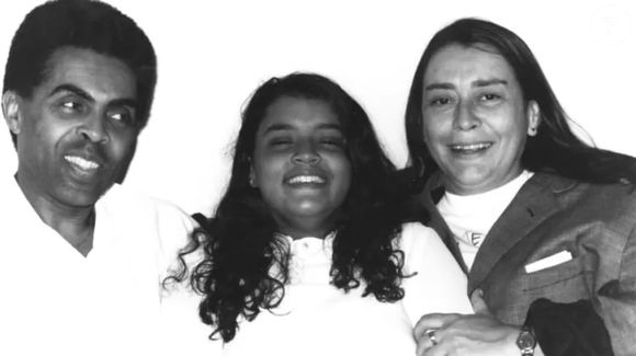 Preta Gil cresceu com o pai Gilberto Gil e a madrasta Flora Gil, quem considerava sua segunda mãe