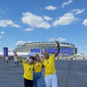 Além de ser uma das melhores amigas de Biancardi, Bianca Coimbra também faz parte do círculo mais próximo de Neymar. A empresária é casada com Cris Guedes, conhecido por integrar o grupo de amigos mais antigos e inseparáveis do jogador