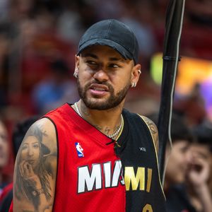 Motivo dos poucos jogos foi uma lesão seríssima de Neymar no joelho