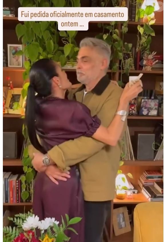 Tarcísio Filho surpreende Mocita Fagundes com pedido de casamento após 16 anos juntos