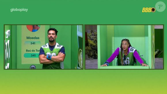 Prova do Líder no 'BBB 25': no Provódromo, um jogador precisa contar corretamente as moedas que caem do teto, enquanto seu parceiro no gramado deve agir com rapidez para garantir a permanência na disputa