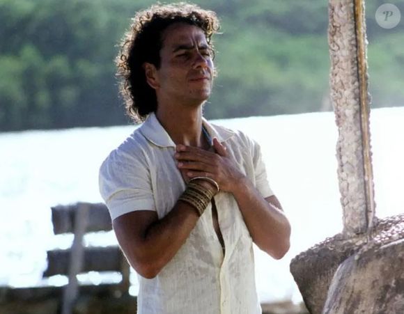Ana Paula Arósio, de 'Terra Nostra', e Marcos Palmeira: separação após 1 ano e meio de namoro foi revelada em fevereiro de 2001 - na foto, ator em cena da novela 'Porto dos Milagres'