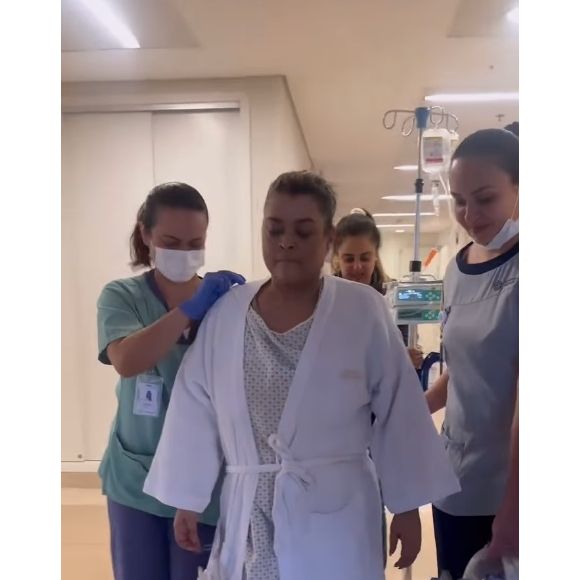 Preta Gil emocionou ao andar pela primeira vez após cirurgia de 21h em meados de dezembro de 2024